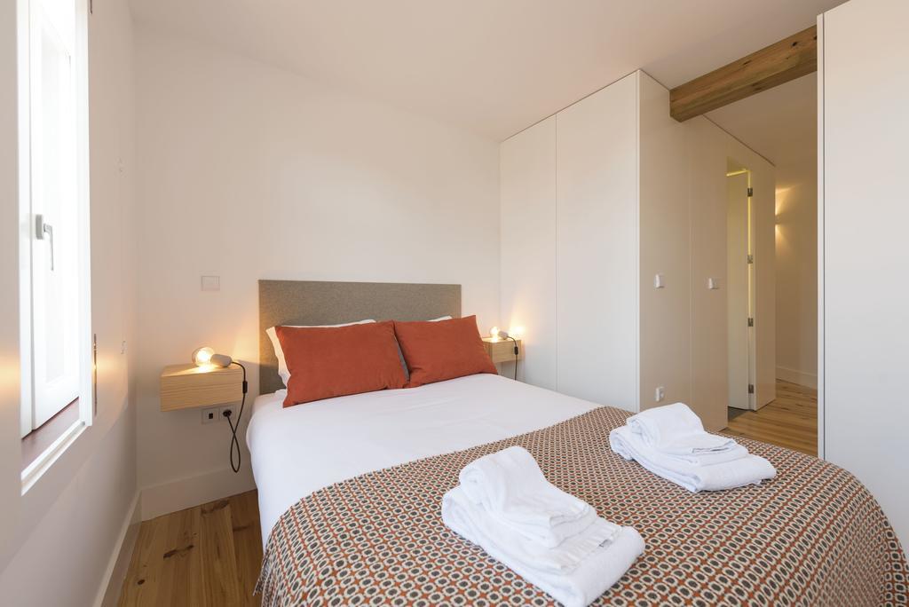Lovelystay - Top Floor Balcony Apartment Porto Kültér fotó