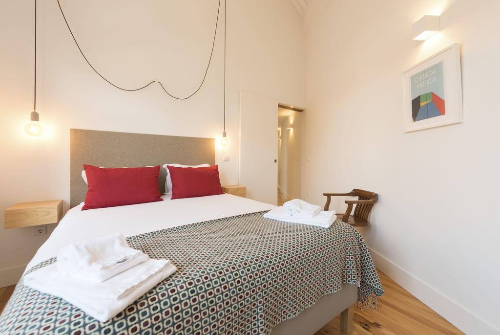 Lovelystay - Top Floor Balcony Apartment Porto Kültér fotó