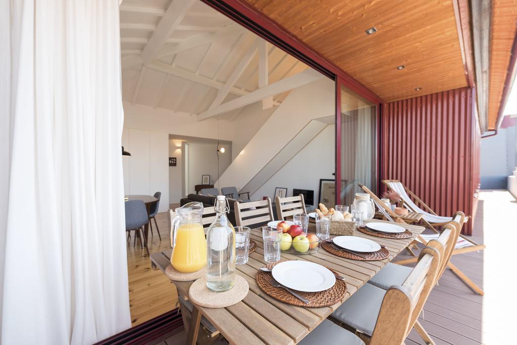 Lovelystay - Top Floor Balcony Apartment Porto Kültér fotó