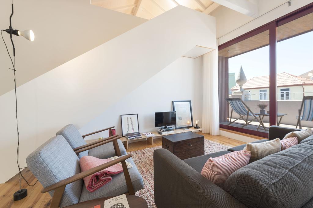 Lovelystay - Top Floor Balcony Apartment Porto Kültér fotó